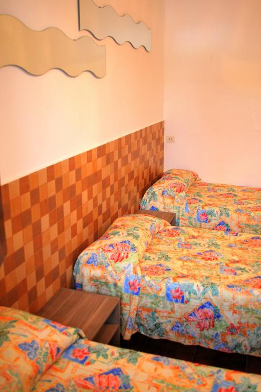 يوريت دي مار Hotel Planas الغرفة الصورة